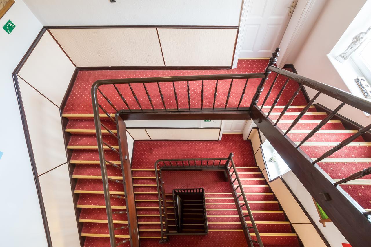 Hotel Mettlacher Hof Eksteriør billede